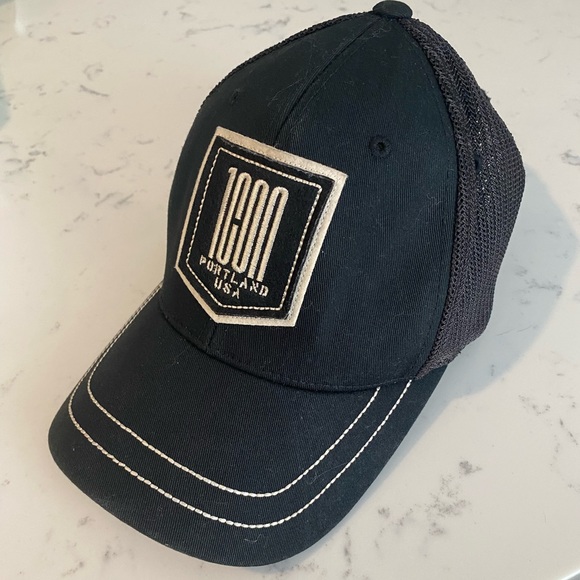 Icon Moto flex fit hat - Picture 1 of 2